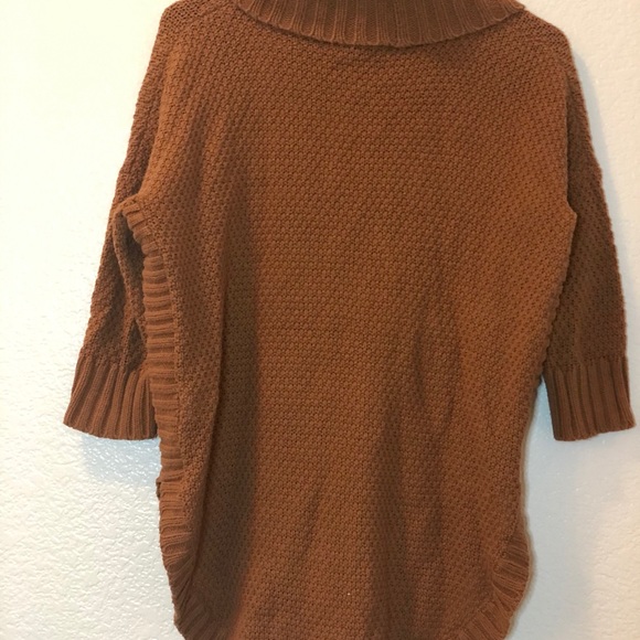 EXPRESS Sweater - Picture 2 of 3